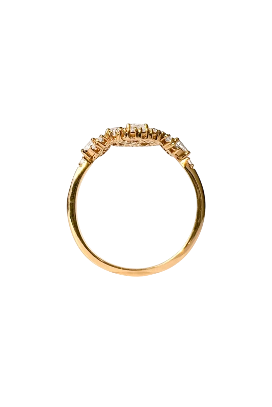 Light Sugar Signet gold ring
